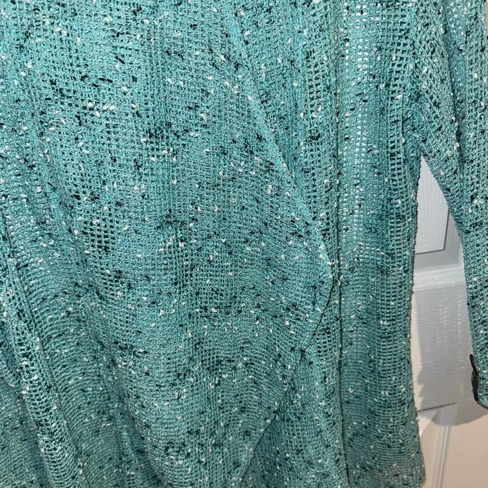 XL Katie Todd Crochet Top Cover Up Blue With Wooden Buttons! - Picture 4 of 9